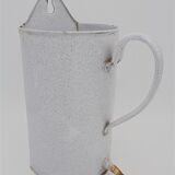 Enamelled tin fountain