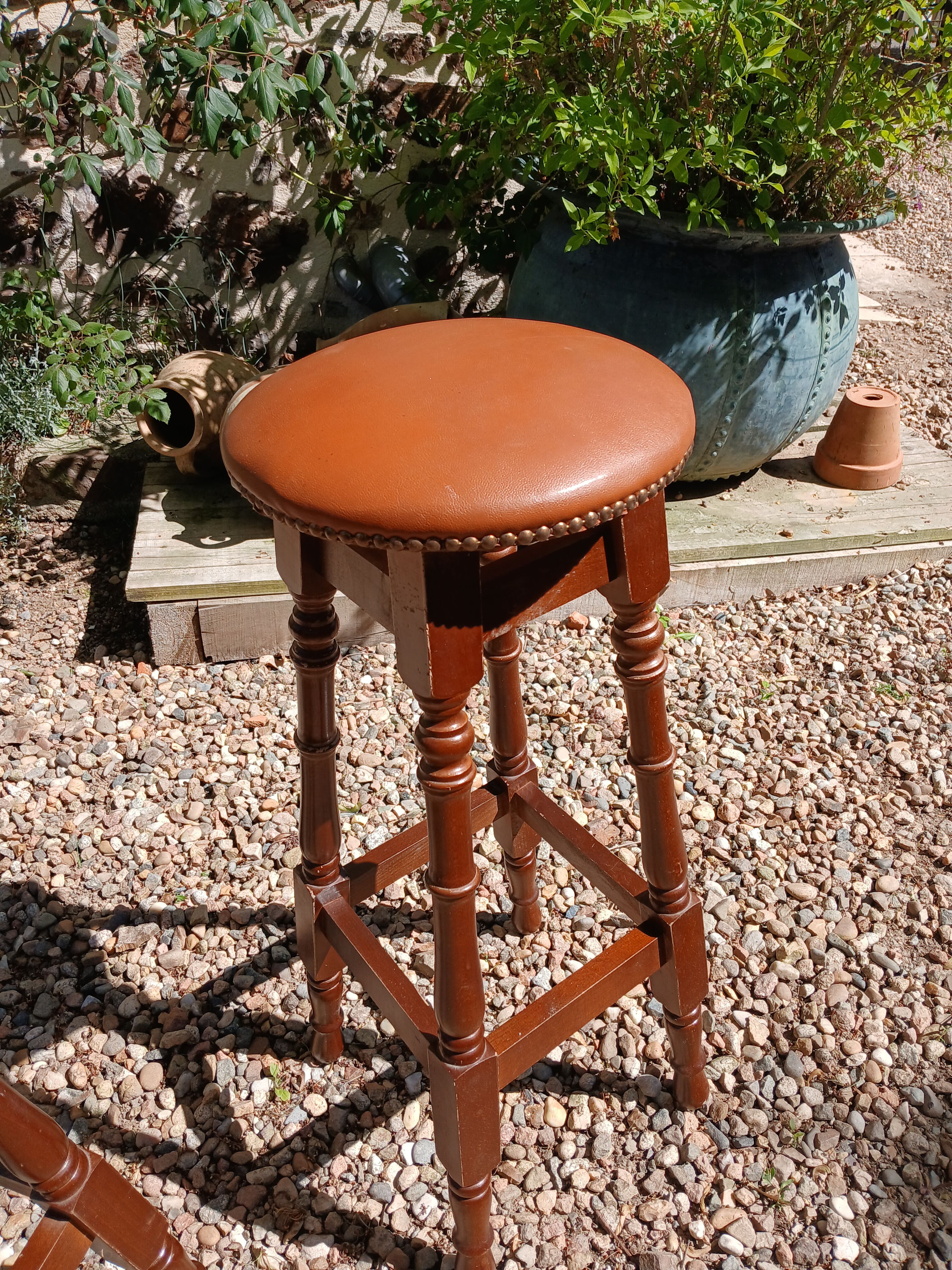 2 vintage bar stools