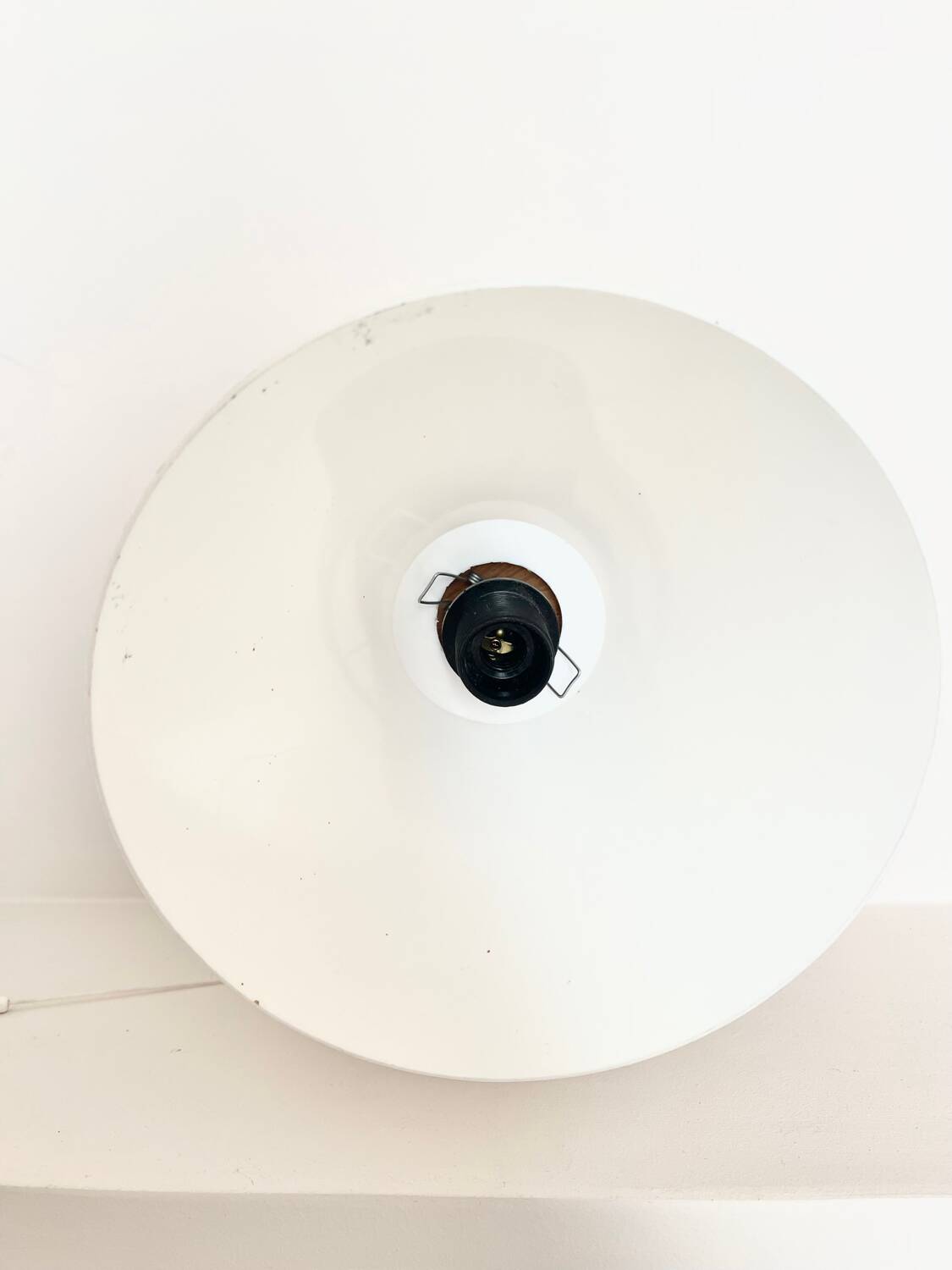 Scandinavian wall lamp in pine, circa 1970.