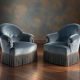 Paire Fauteuils crapaud vintage en velours bleu, un intemporel confortable