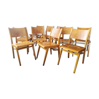 Lot de 10 chaises de théâtre bois miel