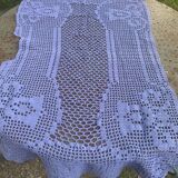 Plaid ou chemin de table artisanal, au crochet bleu violet, vintage