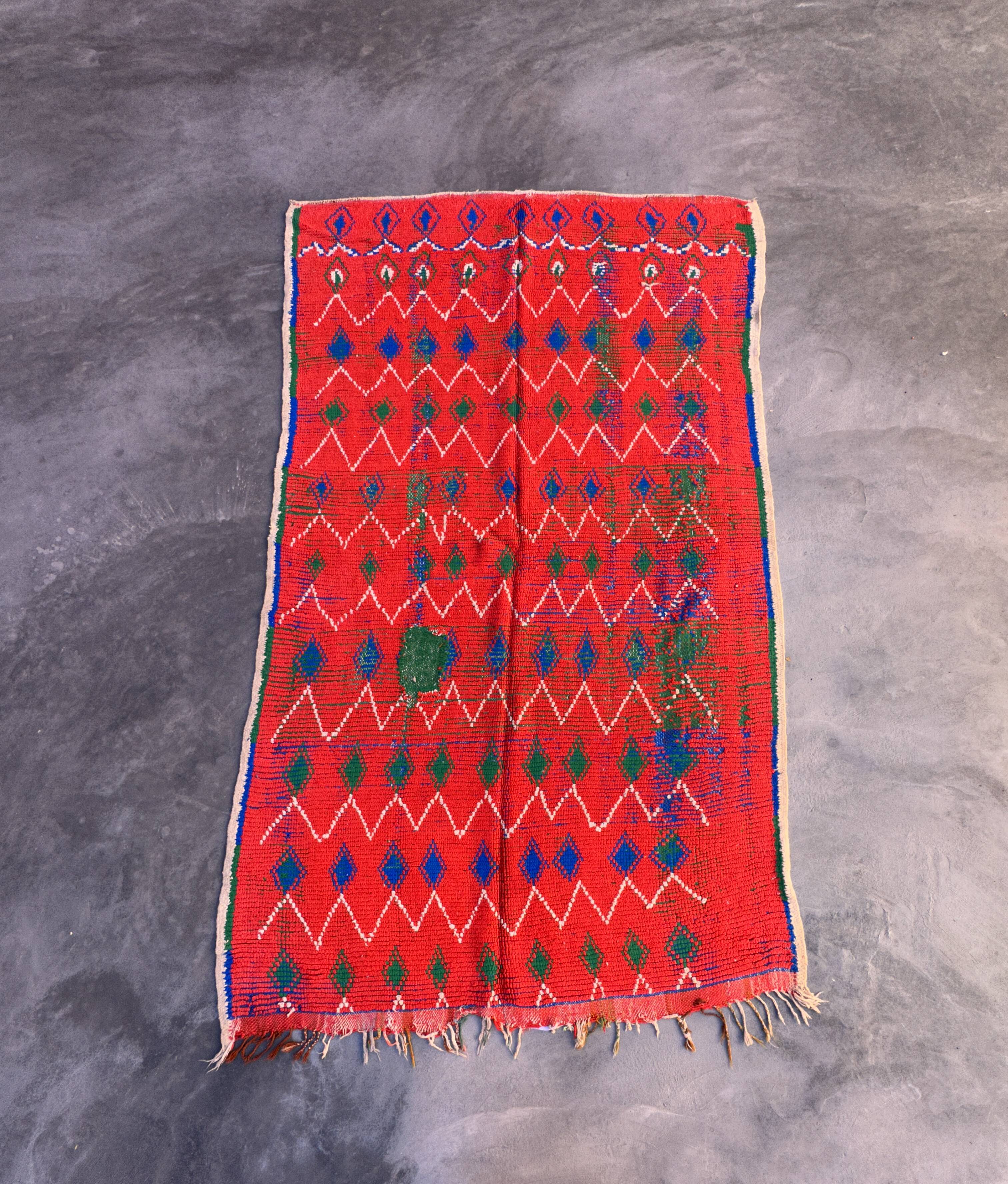 Red Boujad Moroccan rug - 145 x 226 cm