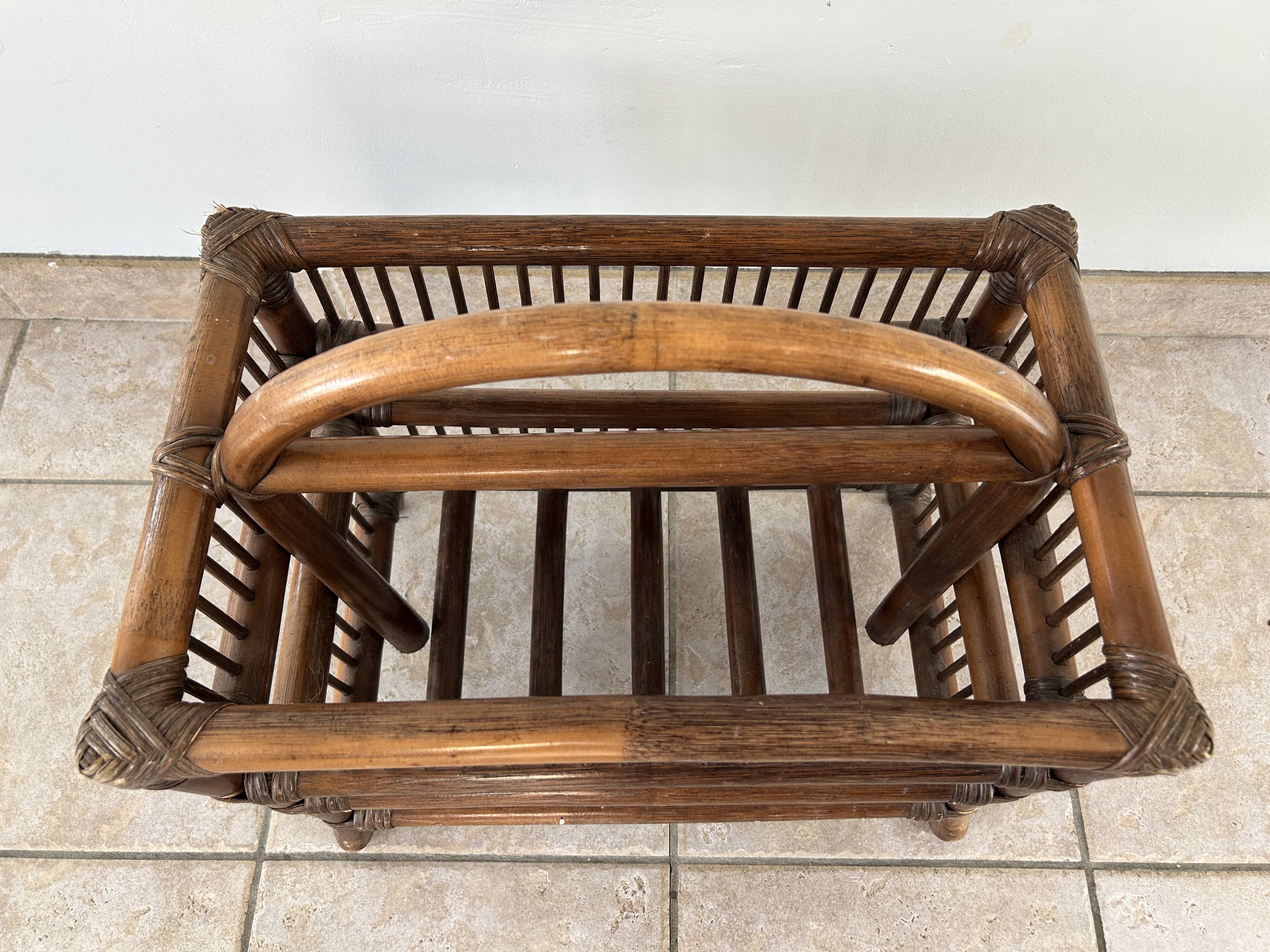 Rattan and wood magazine rack - VINTAGE (1970)