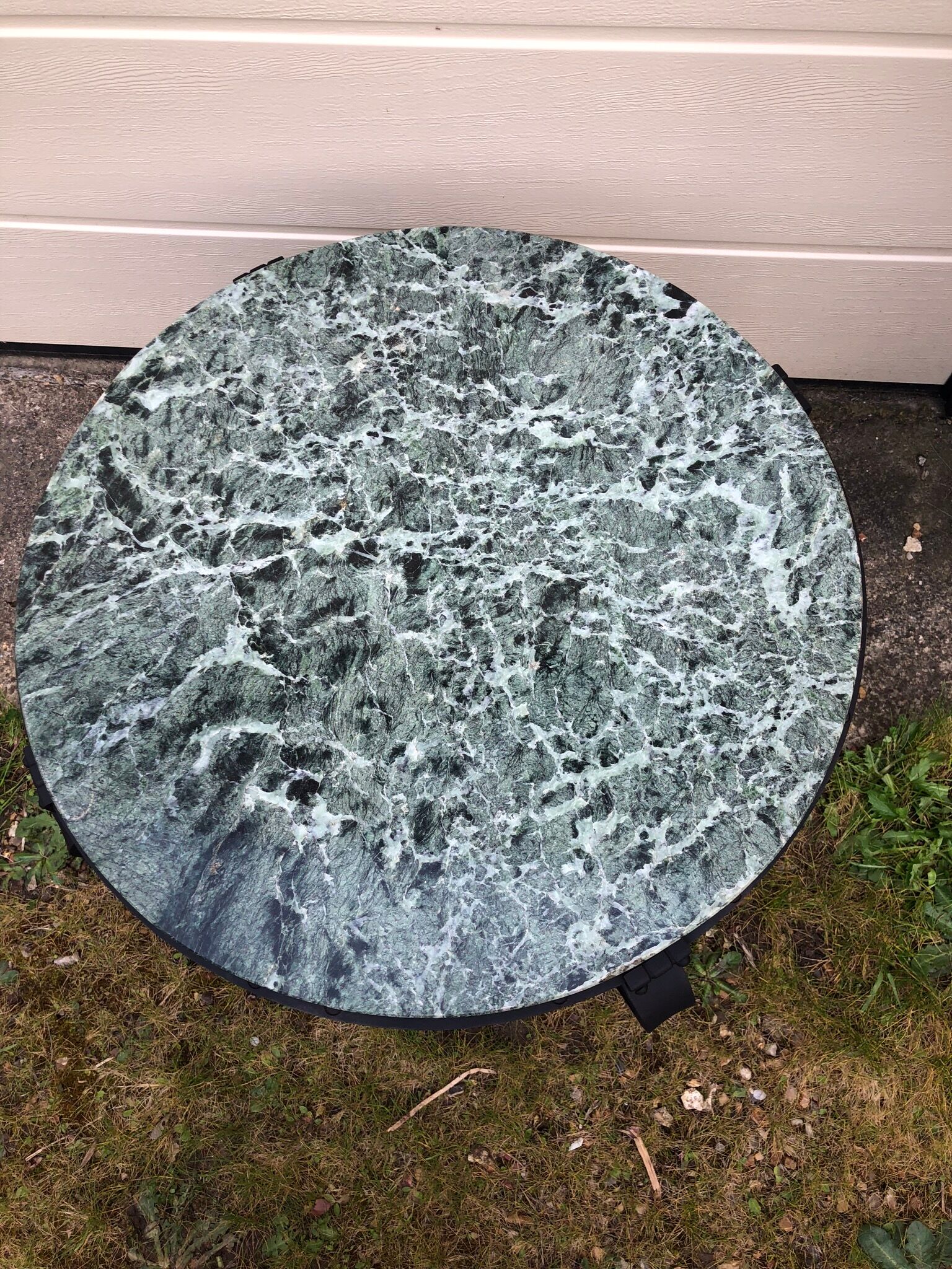 Table basse marbre et métal noir