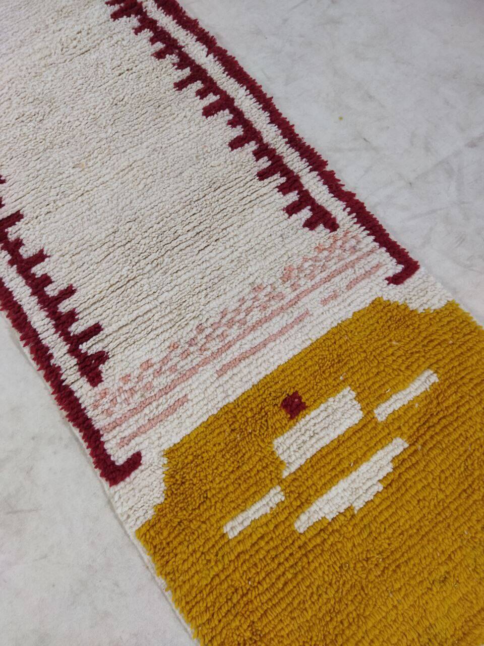 Handmade moroccan berber rug 317 x 80 cm