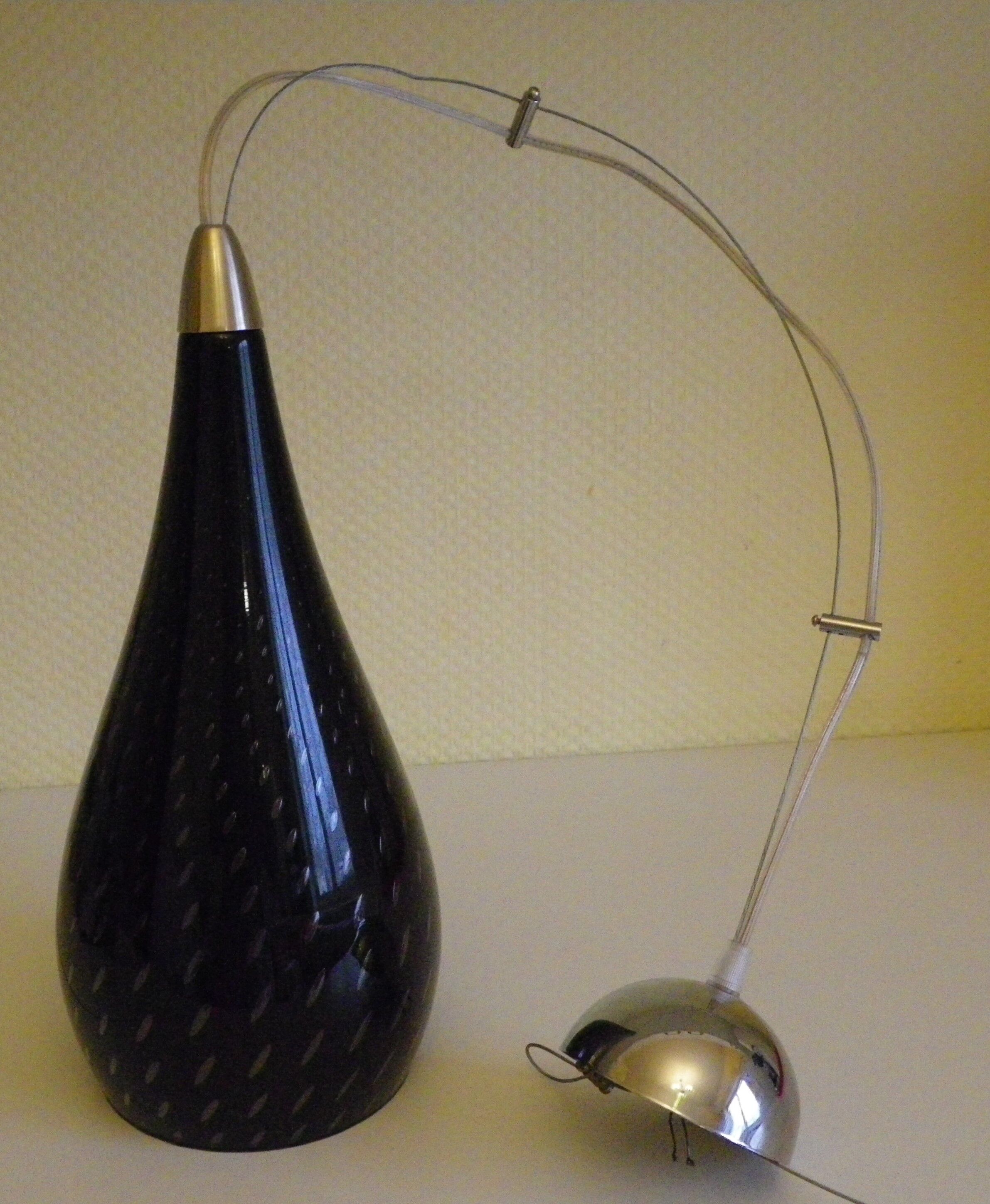 Suspension signed Vianne, inverted drop in glass lined black nuanced and purple interior