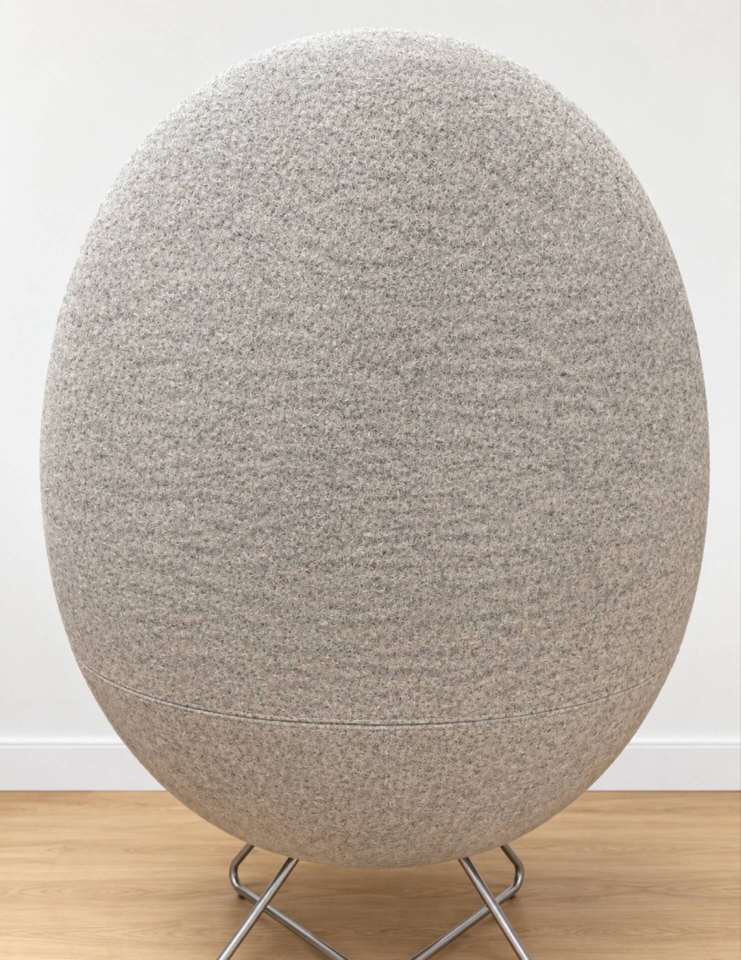 Columbus SCL1 lounge chair by Connection, 2015