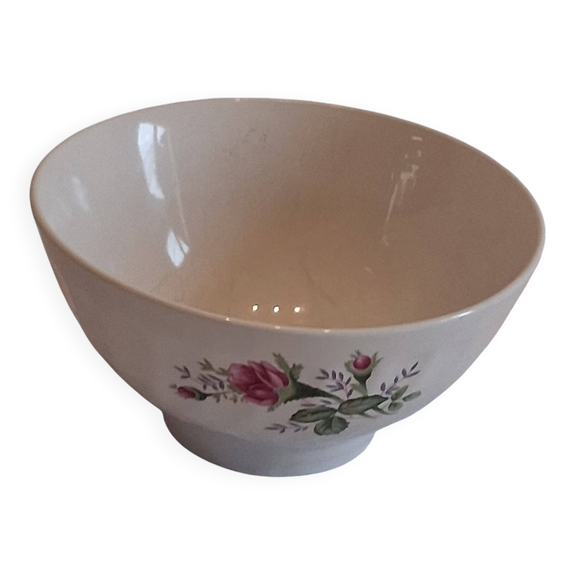Very nice porcelain bowl in good condition.