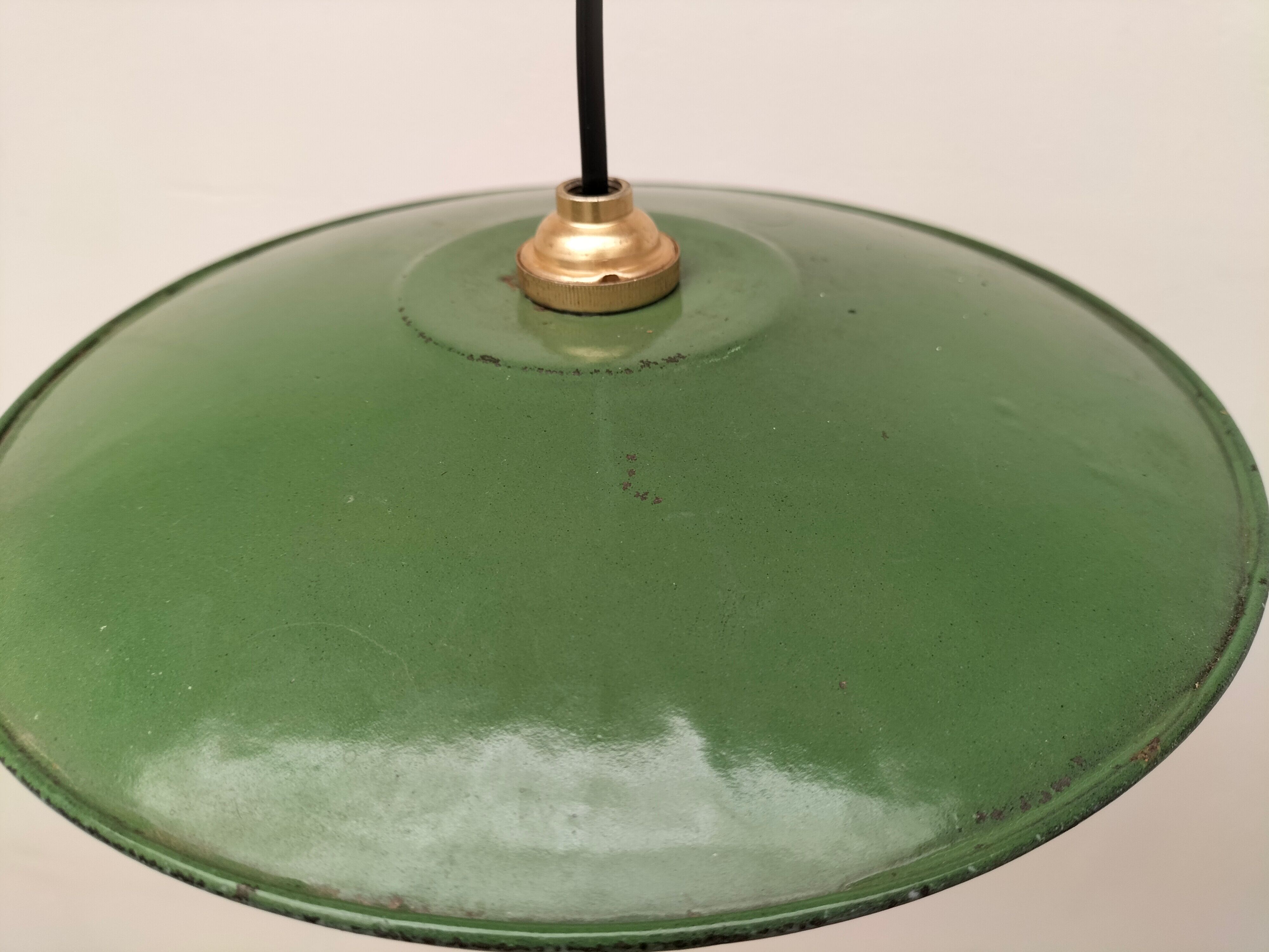 Lot de 4 lampes en tôle émaillée