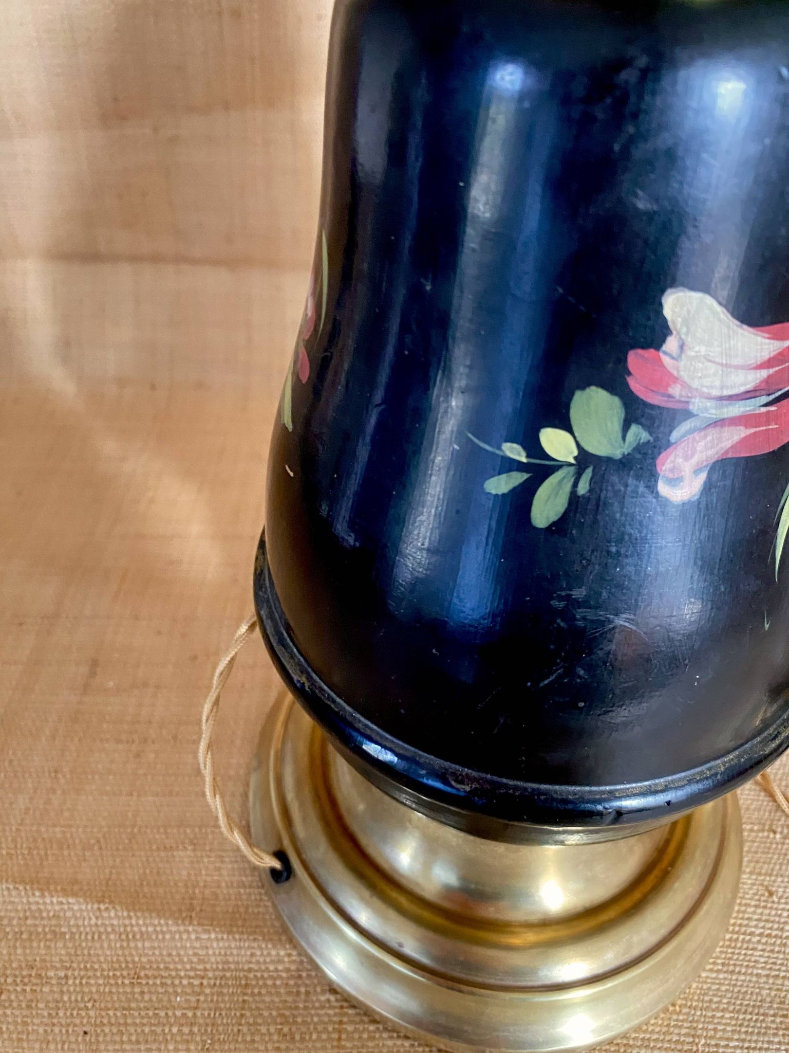 Lamp from the early 1900s, fabric cable, cotton shade.
