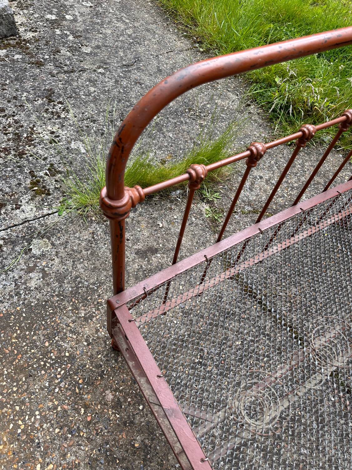 Metal bed with box spring