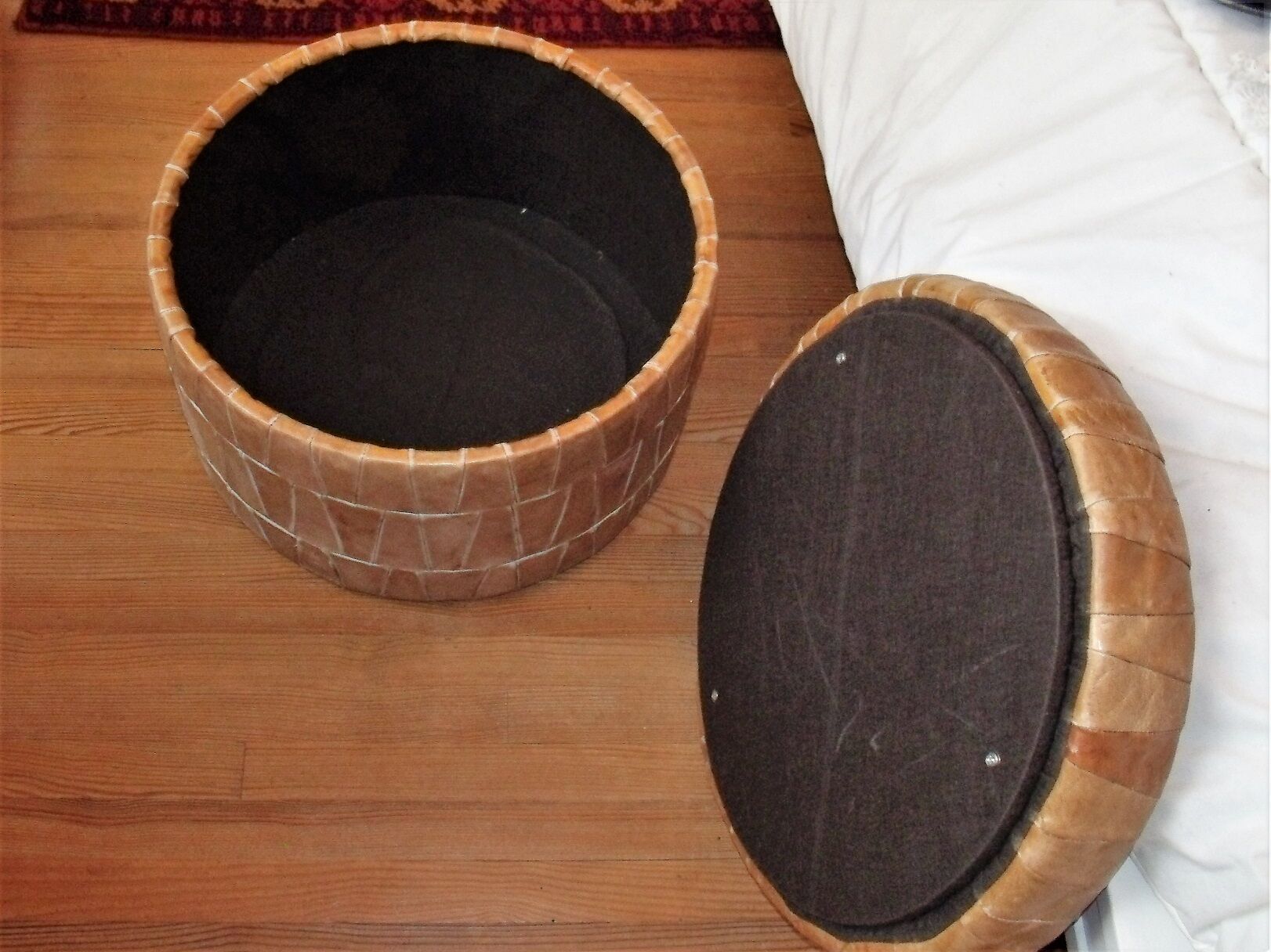 Trunk leather storage Ottoman