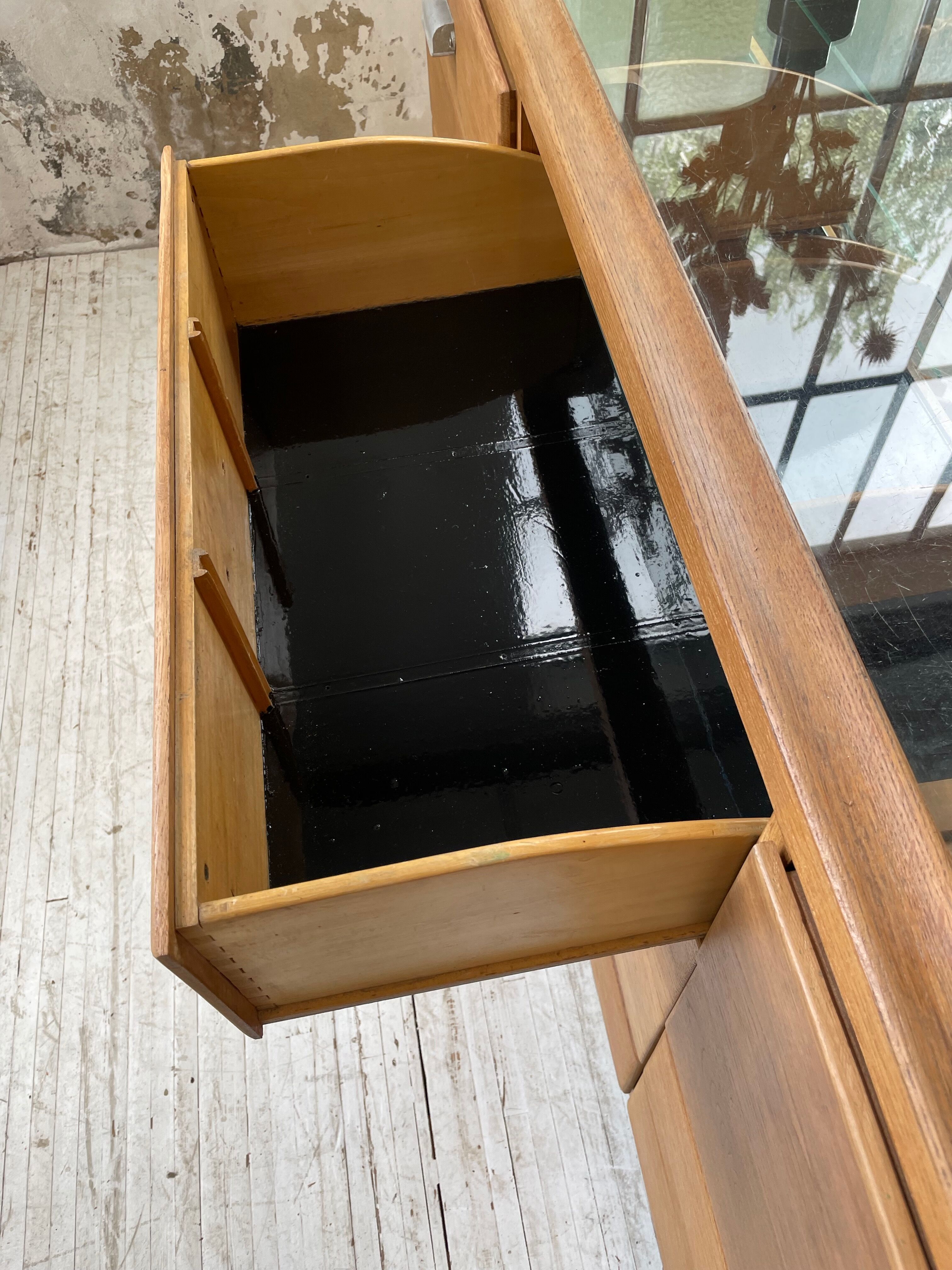 Glass trading post 50s