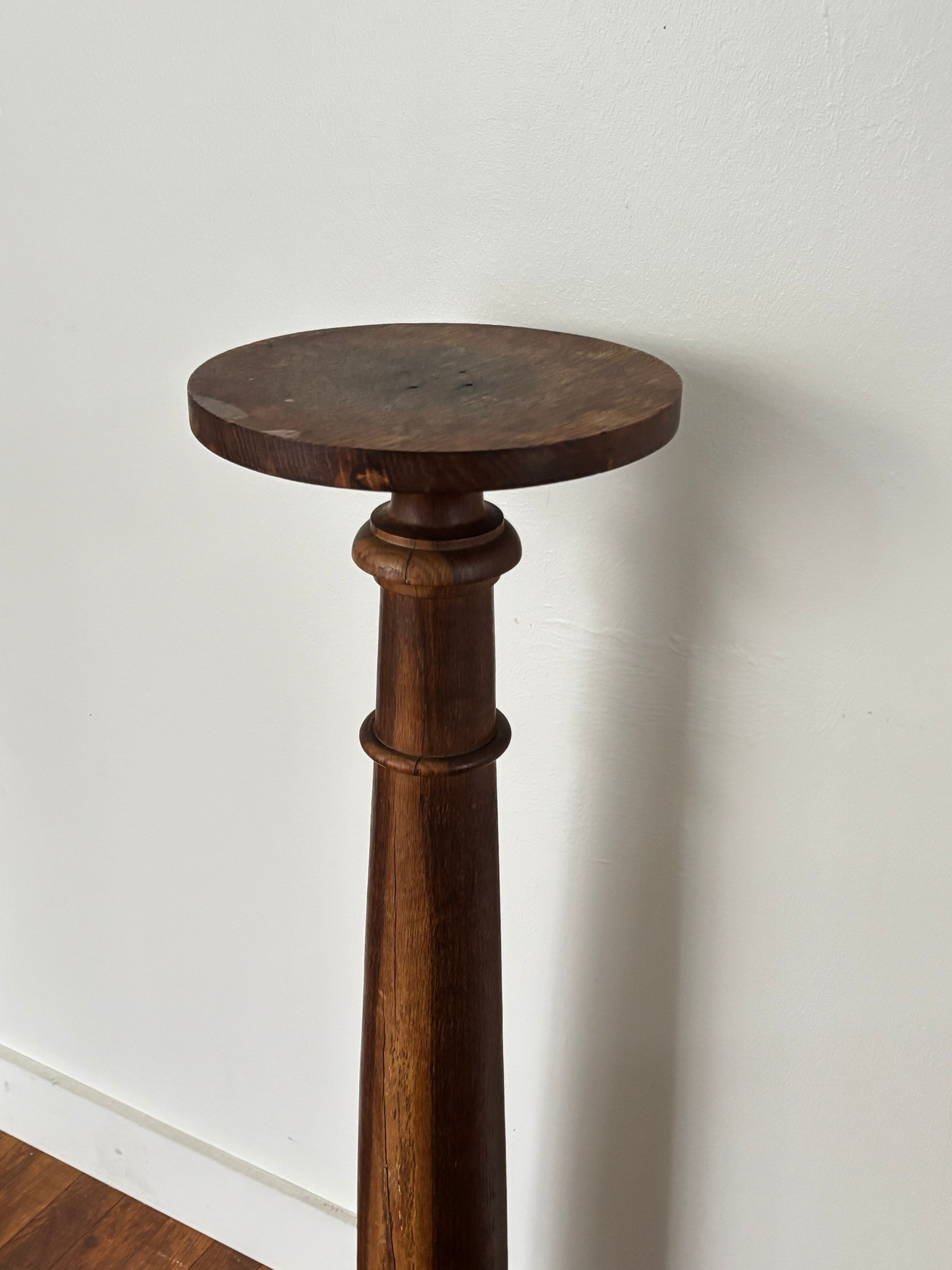Colonne en bois