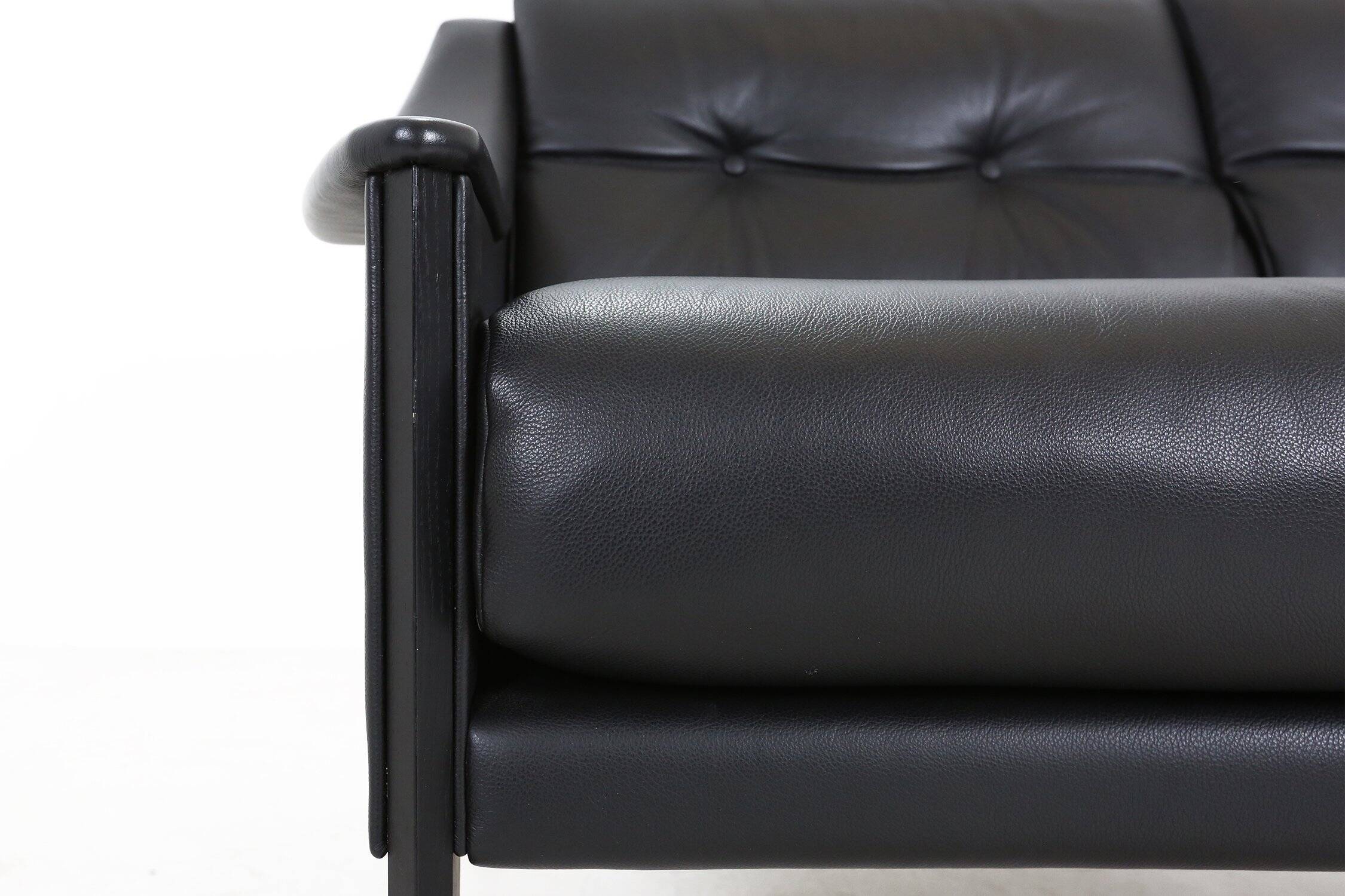 Dezza 2-Seater Sofa by Gio Ponti for Poltrona Frau, 2011 edition