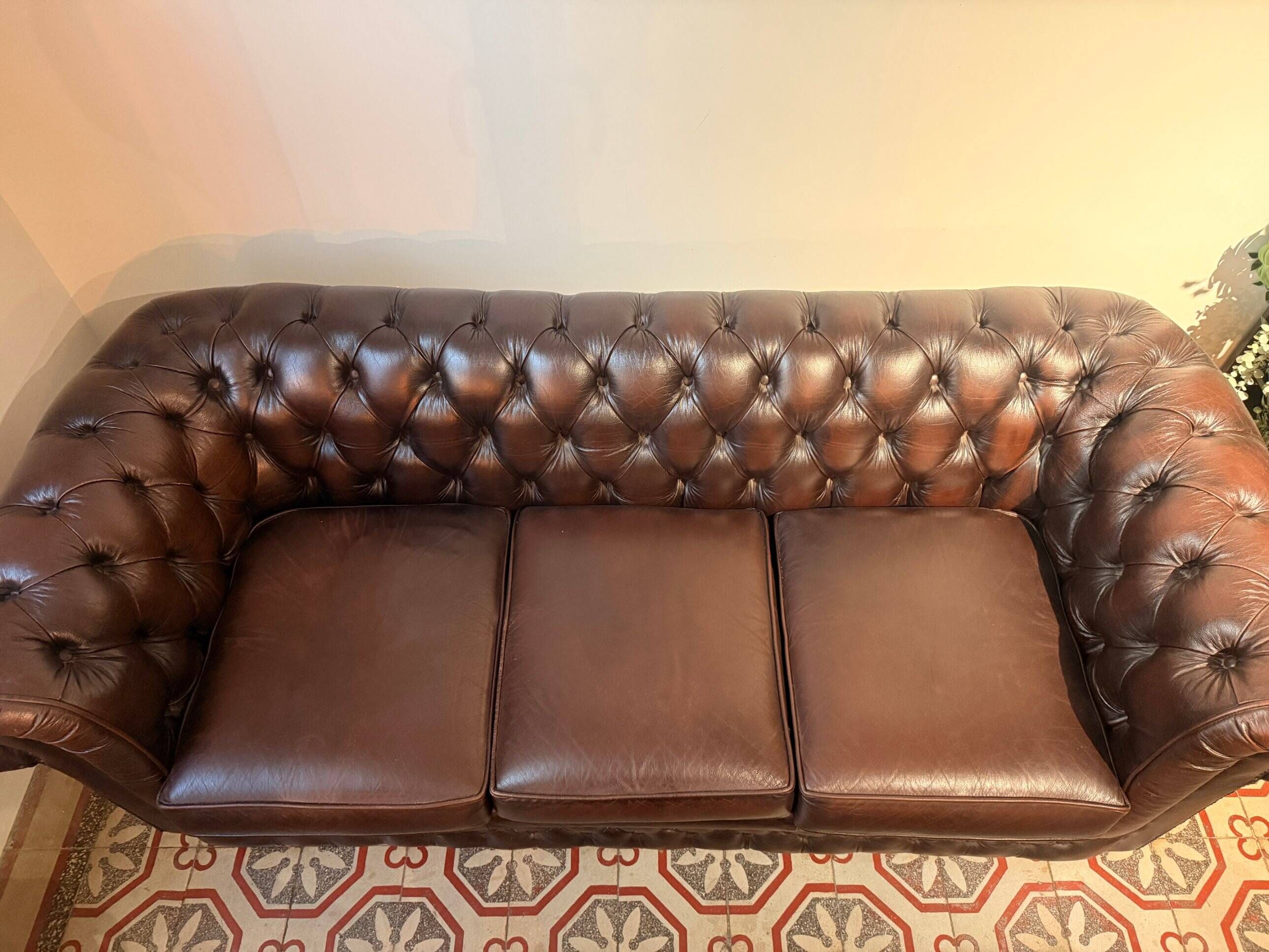 Brown leather 3-seater Chesterfield sofa