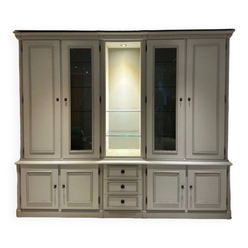 Solid wood dressing room