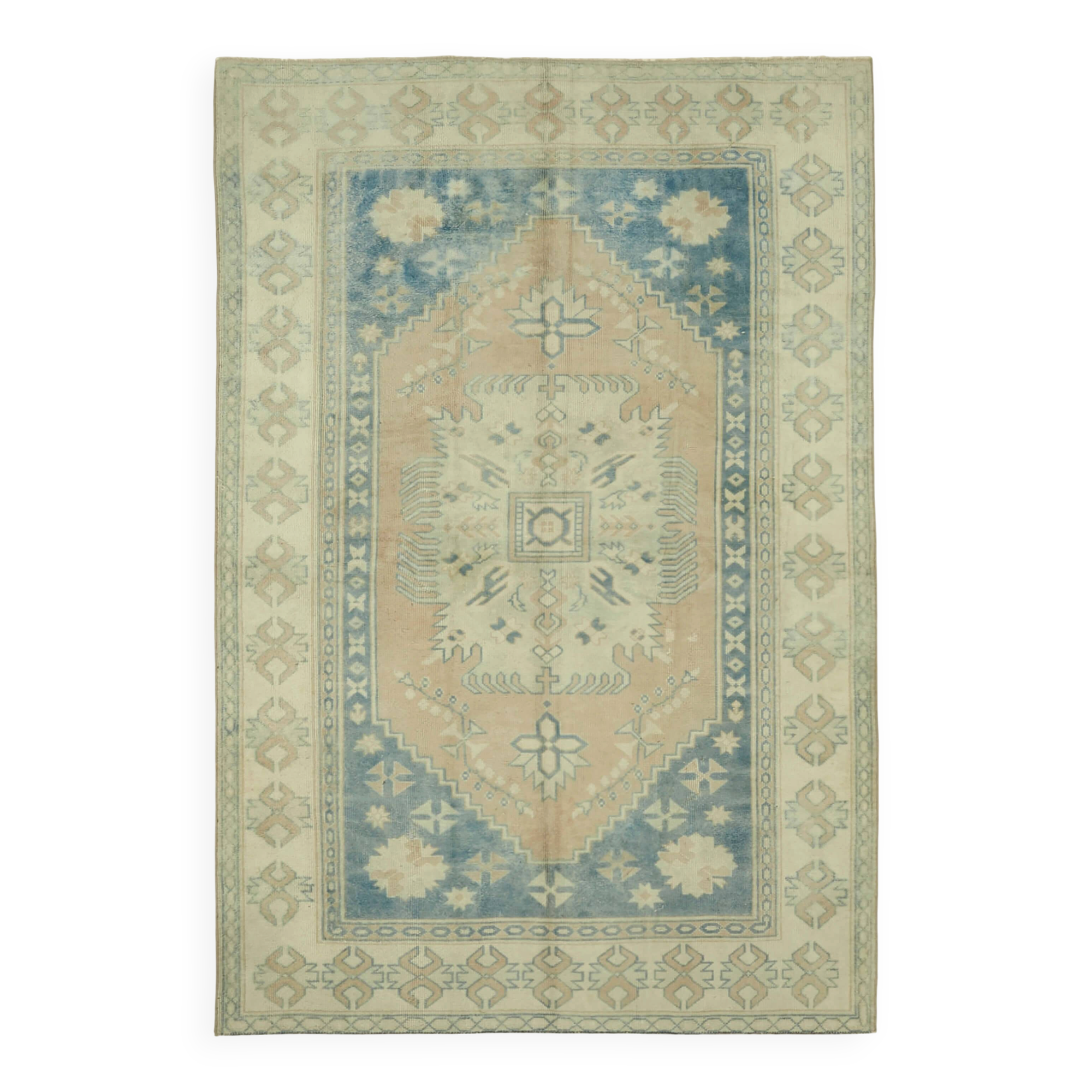 Turkish Vintage Anatolian Rug 173 cm x 257 cm