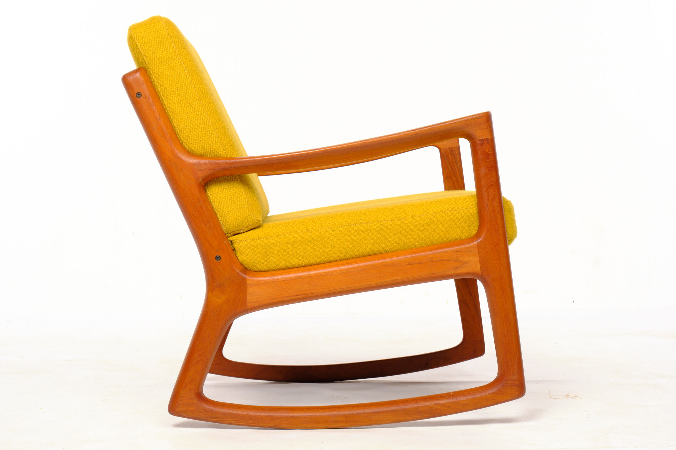 Rocking-chair en teck Ole Wanscher pour France & Son Danemark vintage années 60