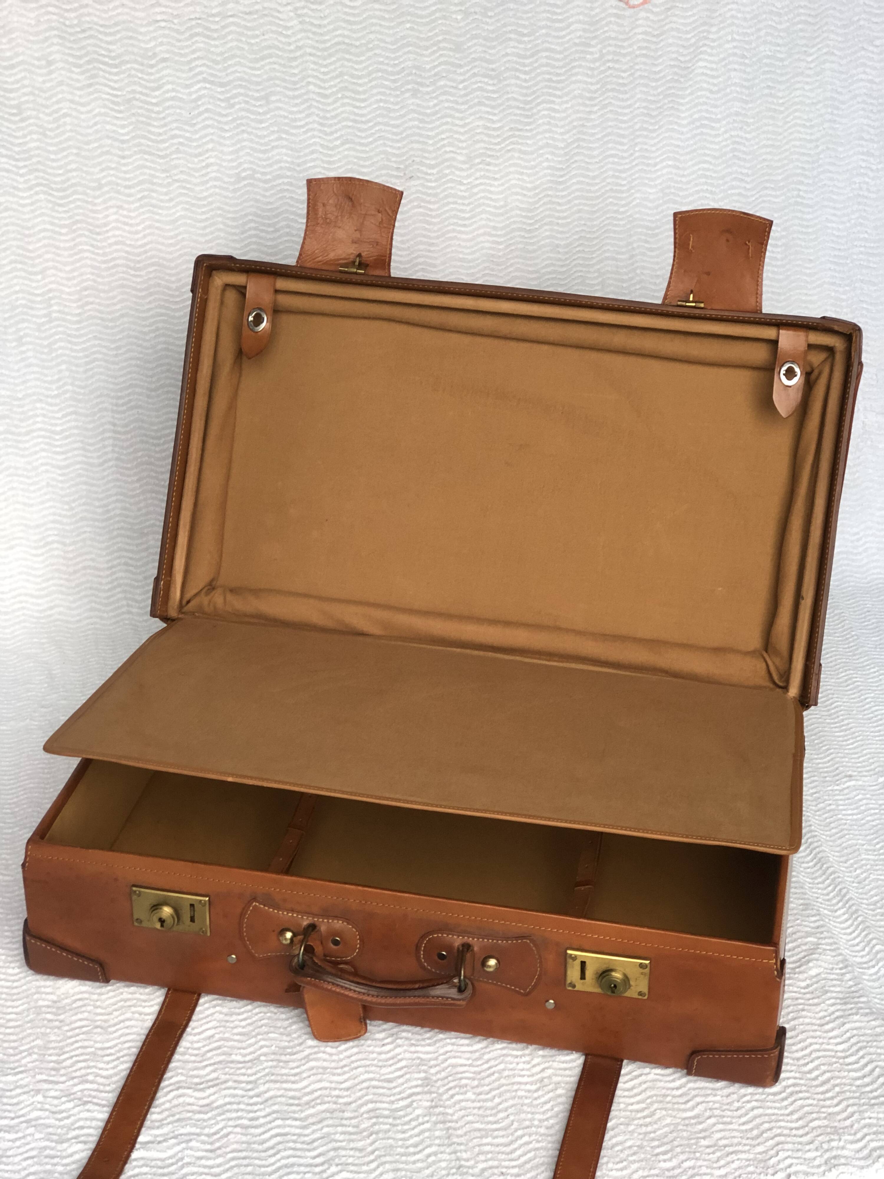 Vintage suitcase 1960 havana gold leather with bellows