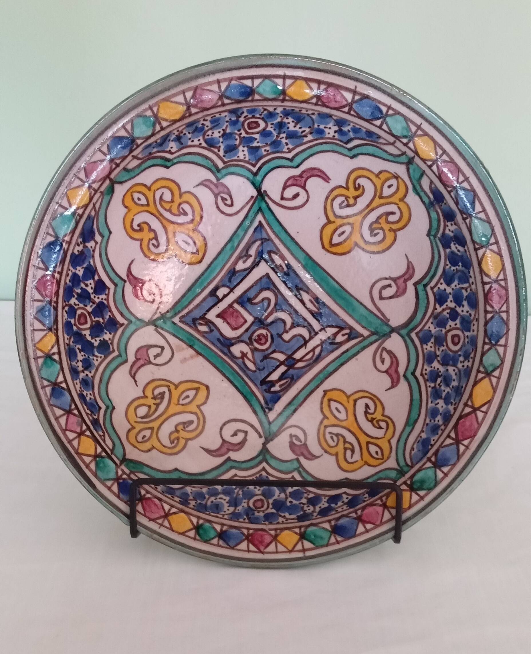 Lot of 10 pieces of vintage Spanish ceramics - Painted hanging crockery