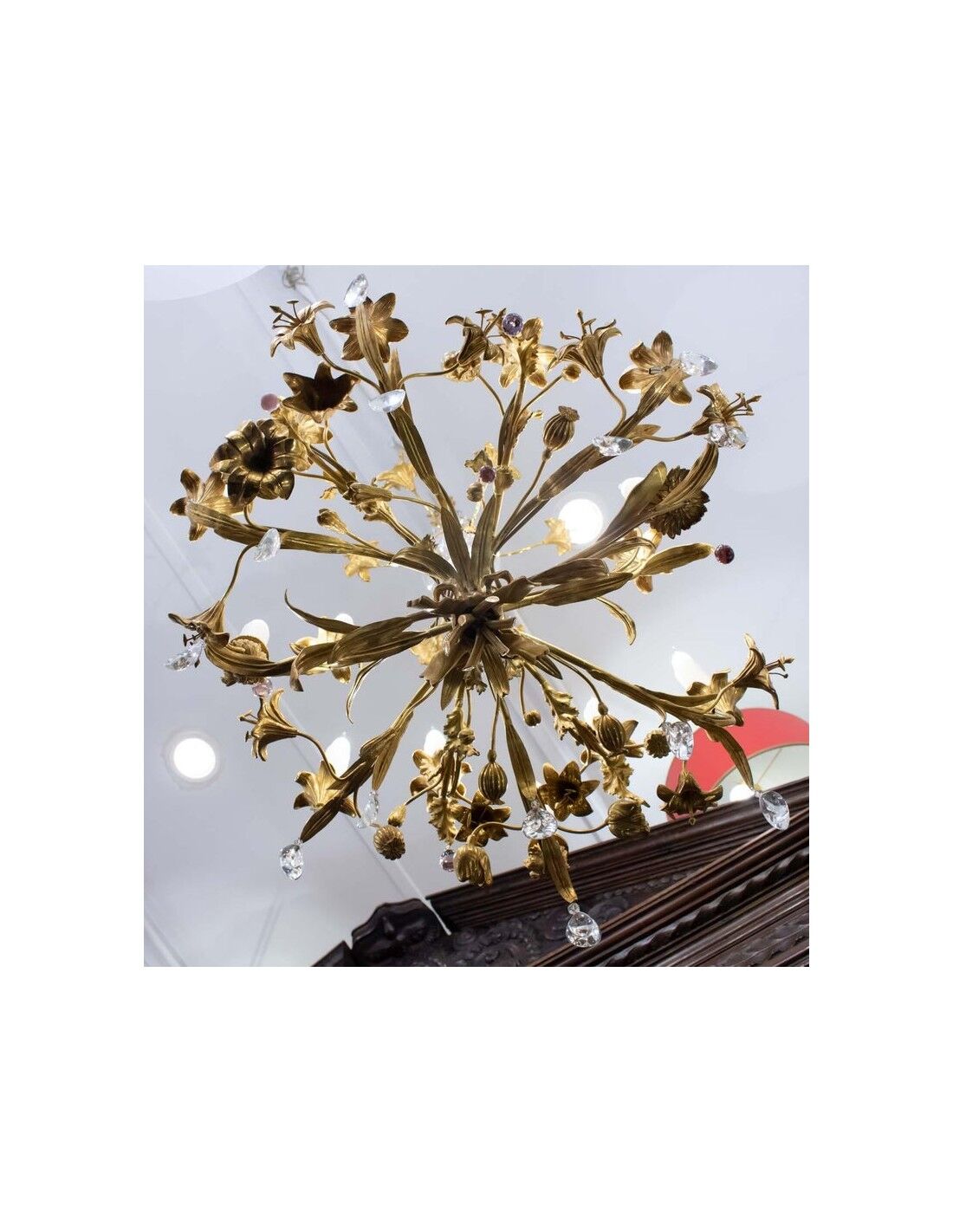 Chandelier in gilded bronze and crystal, 19 century