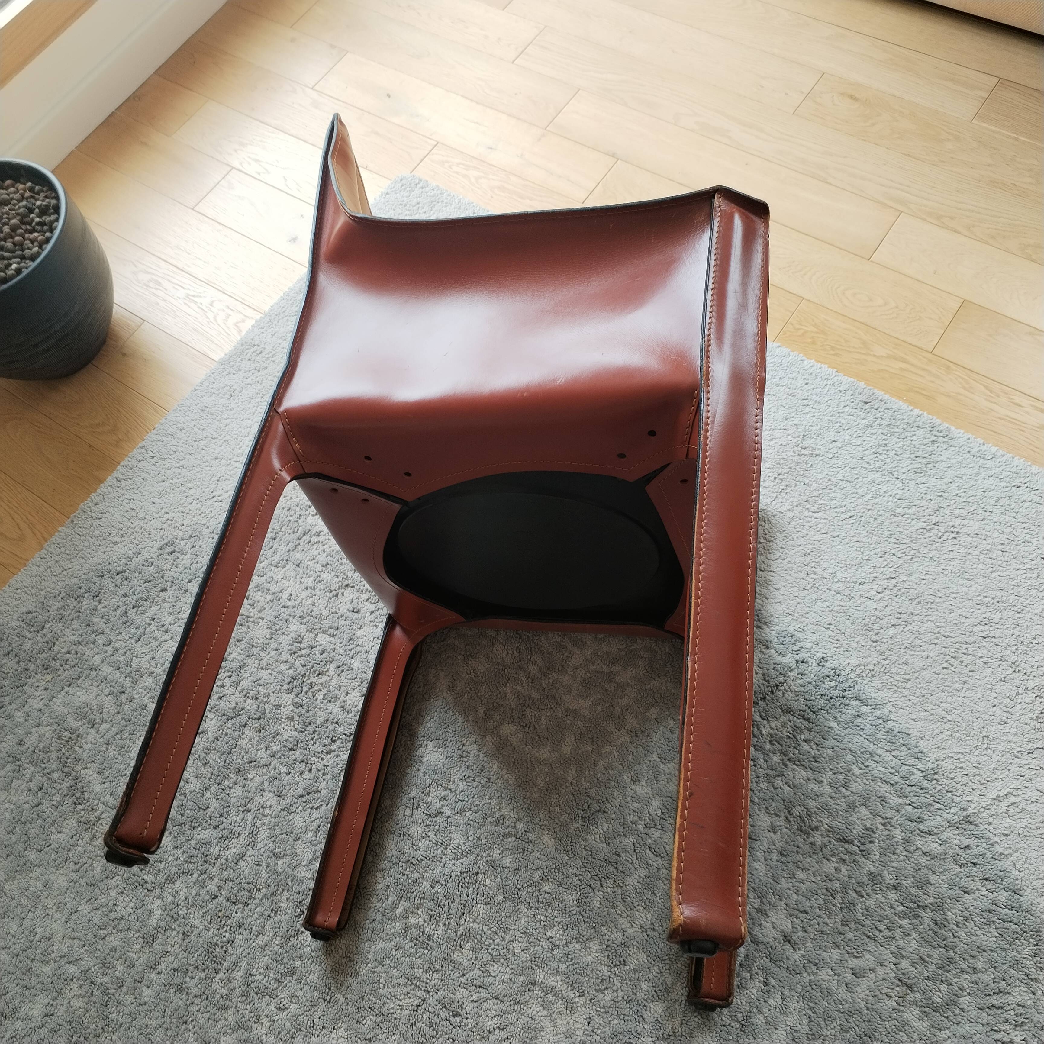 Cassini Armchair Cab 413 by Mario Bellini