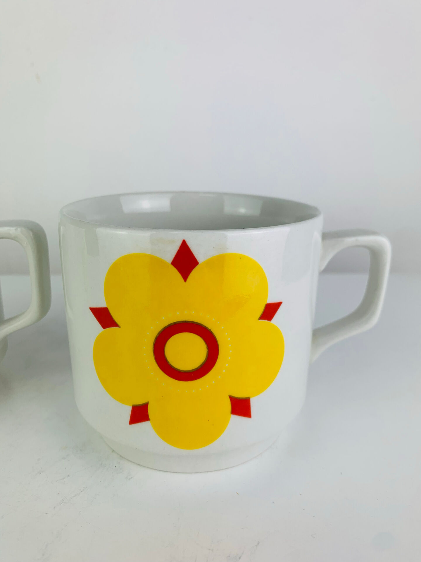 2 porcelain cups Tognana Italy seventies, flowers