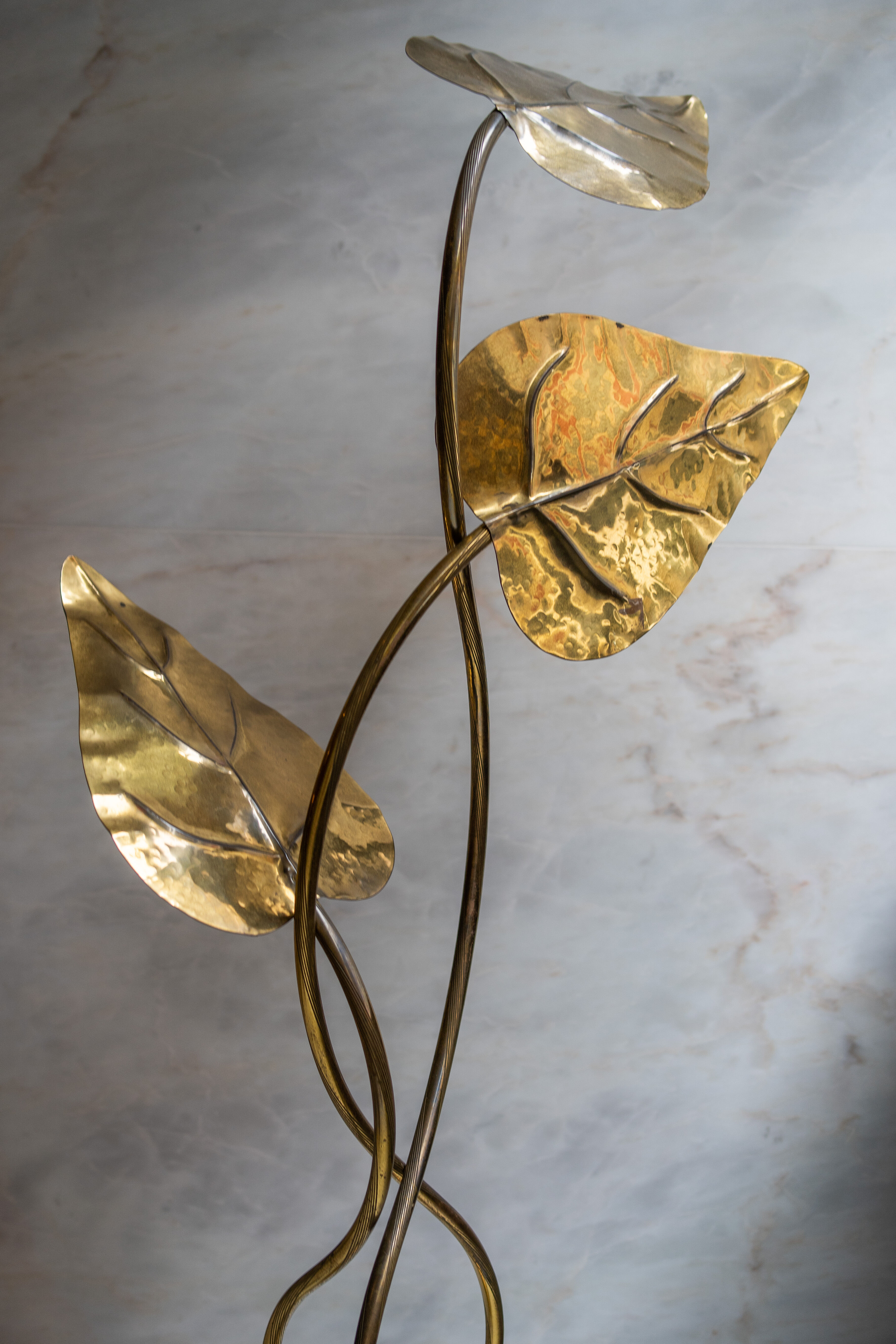 Rhubarb leaf brass floor lamp, Italy, 1970s