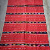 Tapis de laine rustique rouge traditionnel au design stylisé et rayures, authentique tissé à la main en Roumanie 225x145 cm