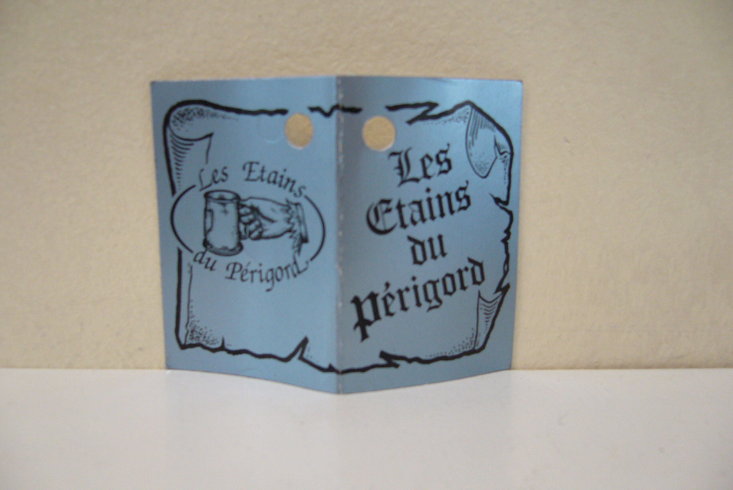 Box in pewter of Périgord