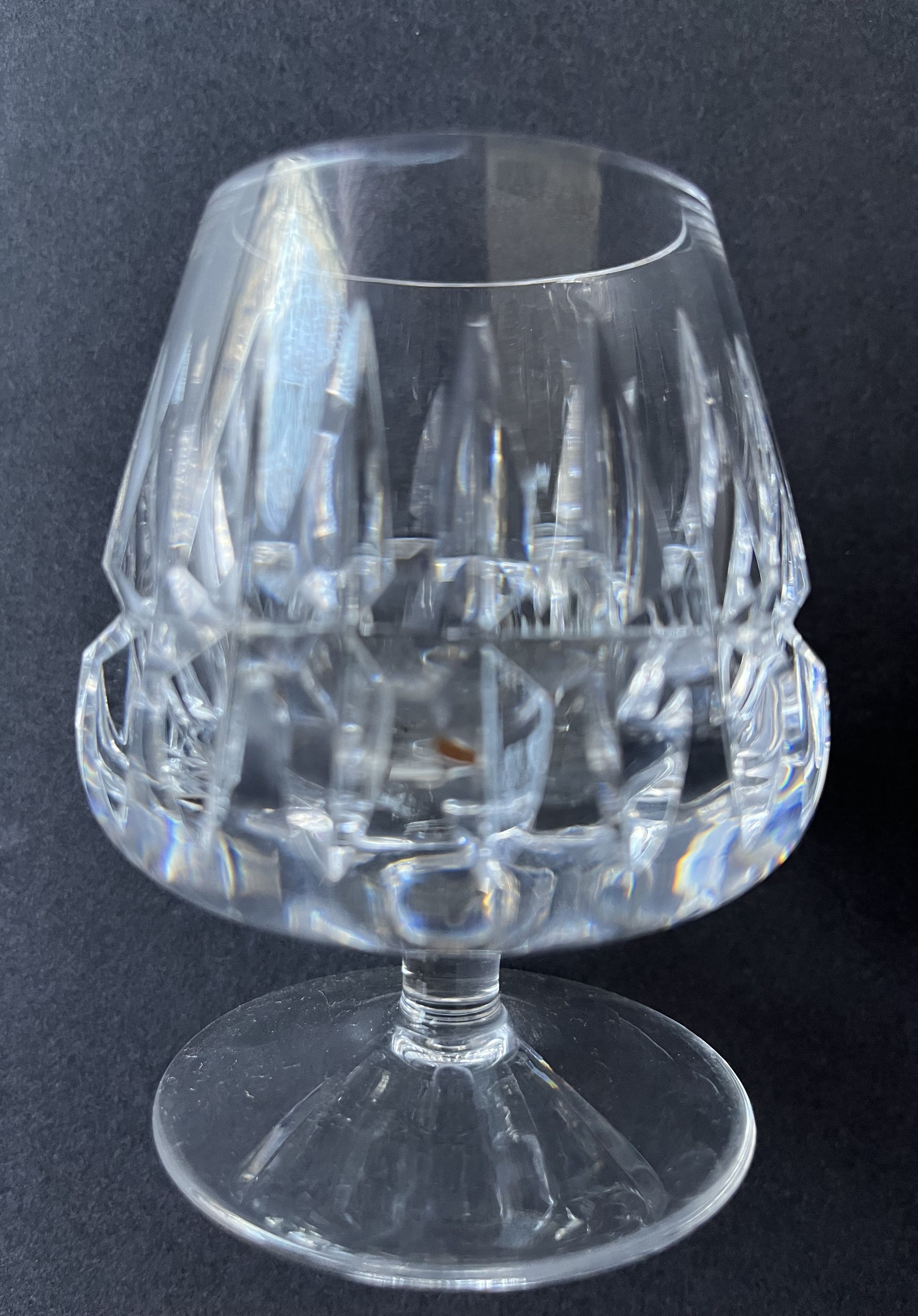 Deux verres à alcool en cristal