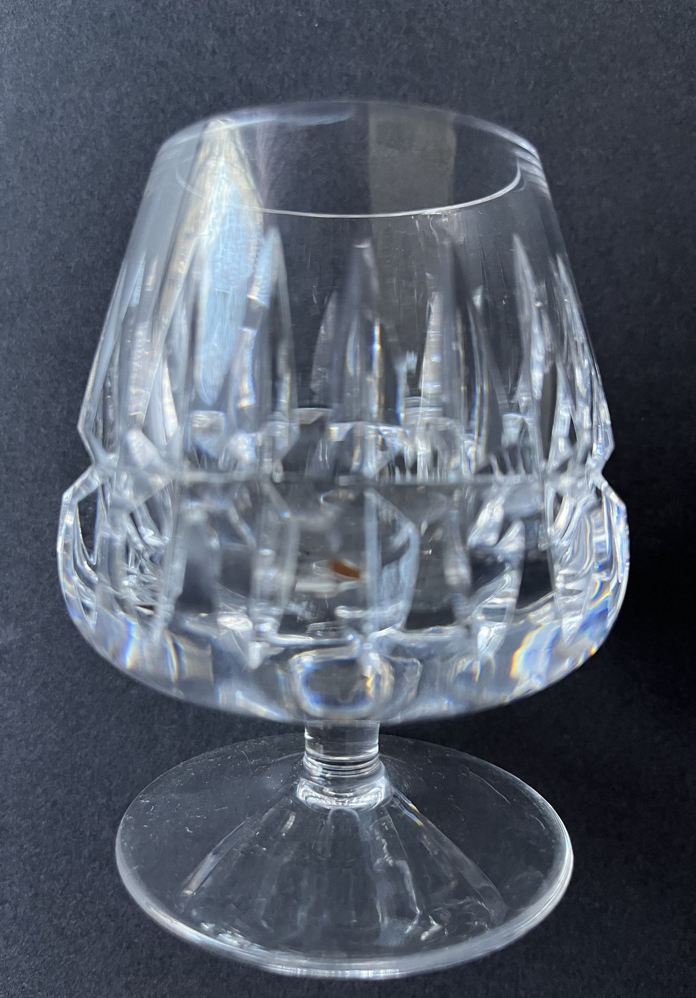 Deux verres à alcool en cristal