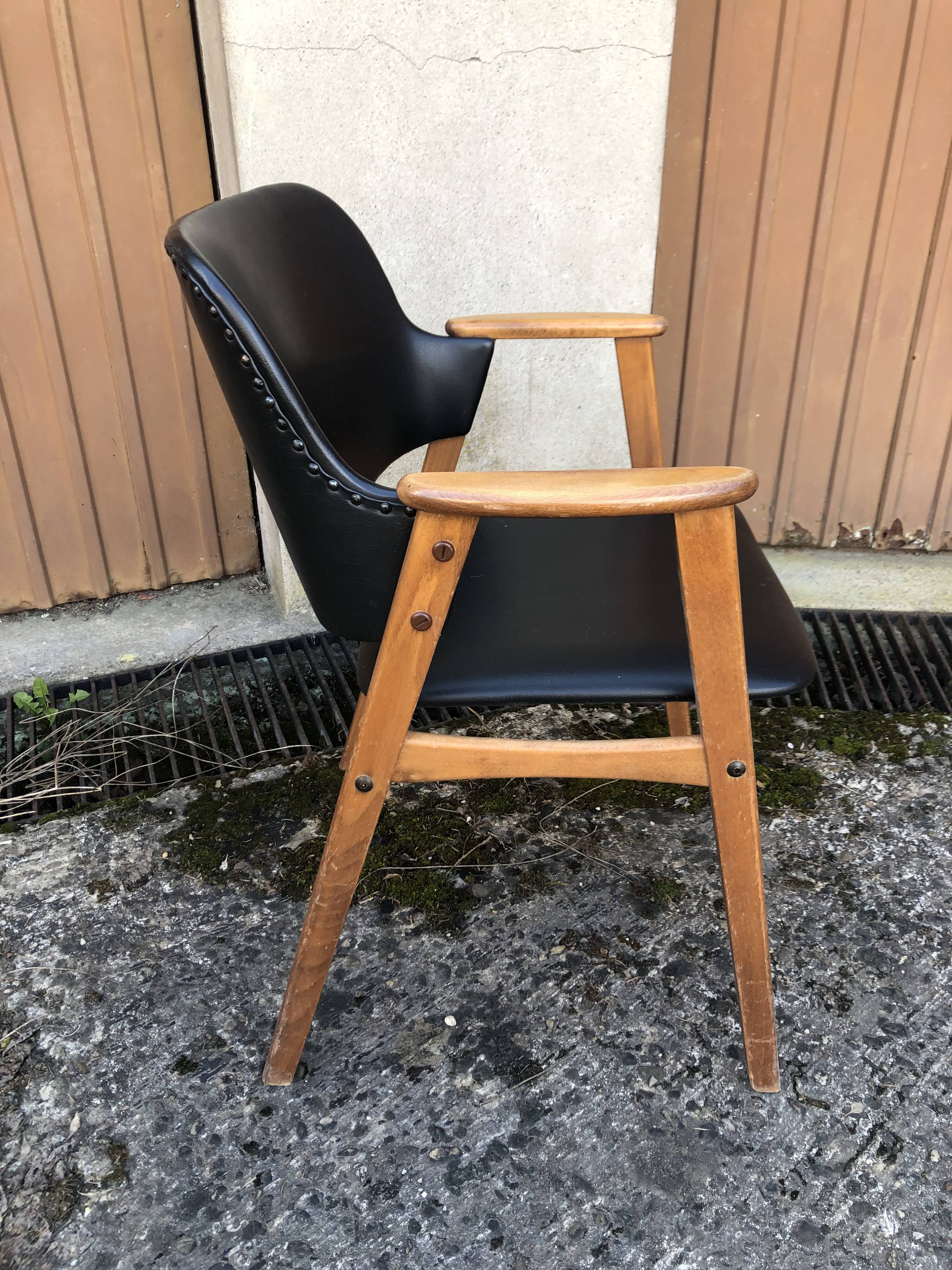 Danish armchair Erik Buch beech and Skaï 60s