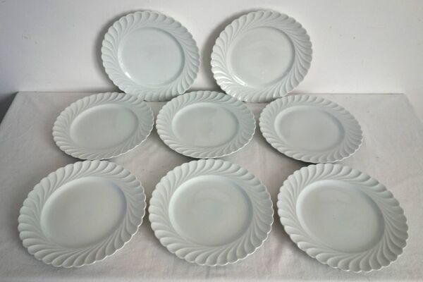 8 assiettes plates en porcelaine blanche torsadée Limoges Haviland