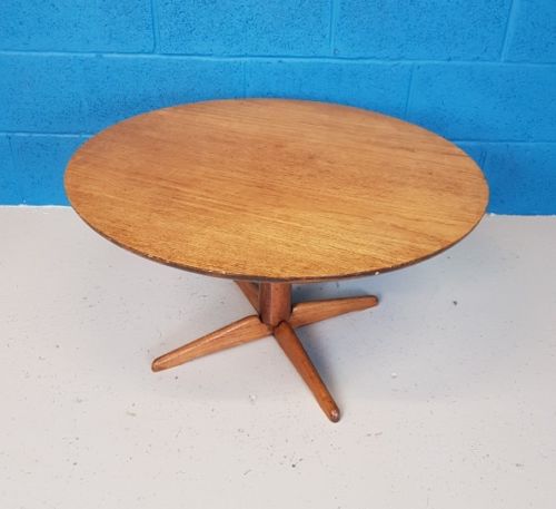 Vintage kubus circular coffee table
