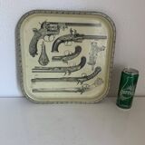 Metal tray guns design style Piero Fornasetti vintage 1960 - 33 x 33