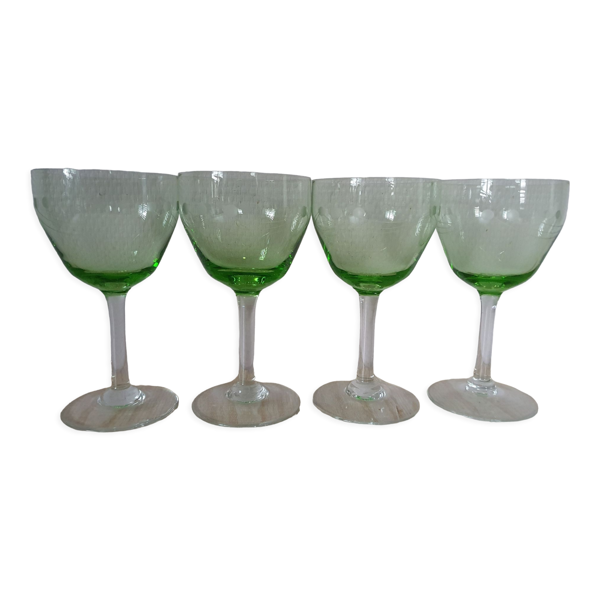 4 glasses of ouraline crystal wine