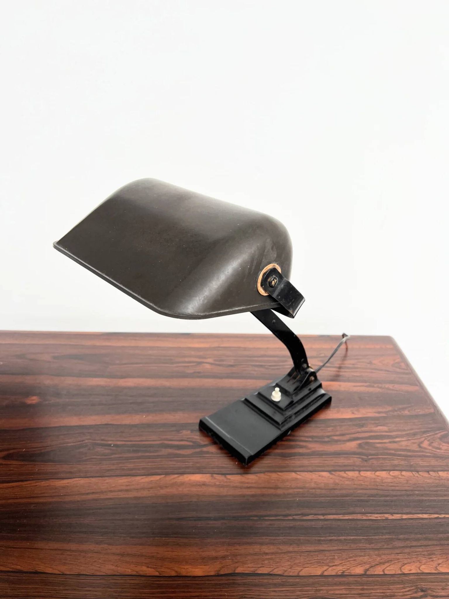 Articulated desk lamp ERPE — Black metal and Bakelite, Belgium, 1930s-40s