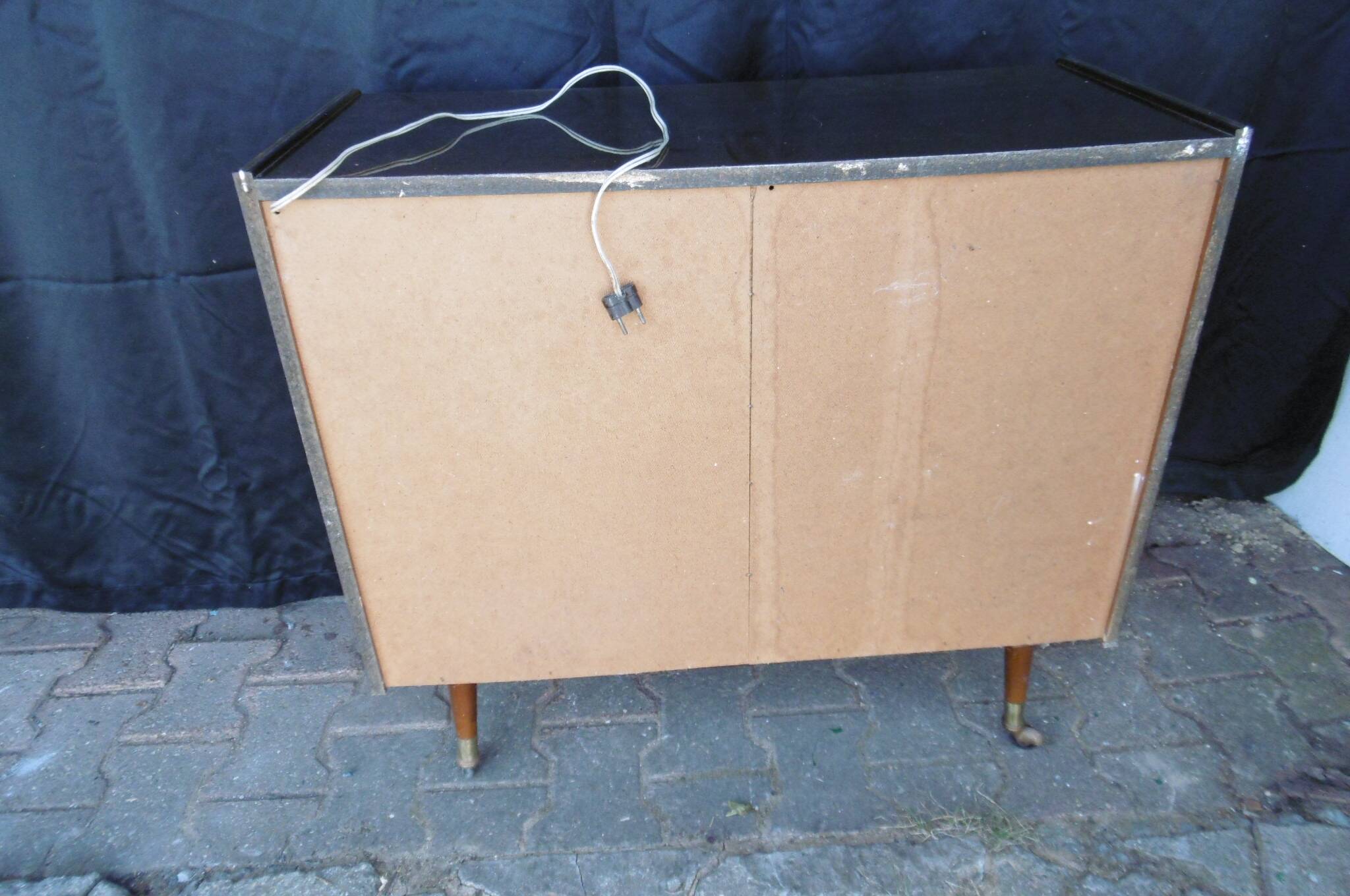 Furniture with Showcase and Lighting