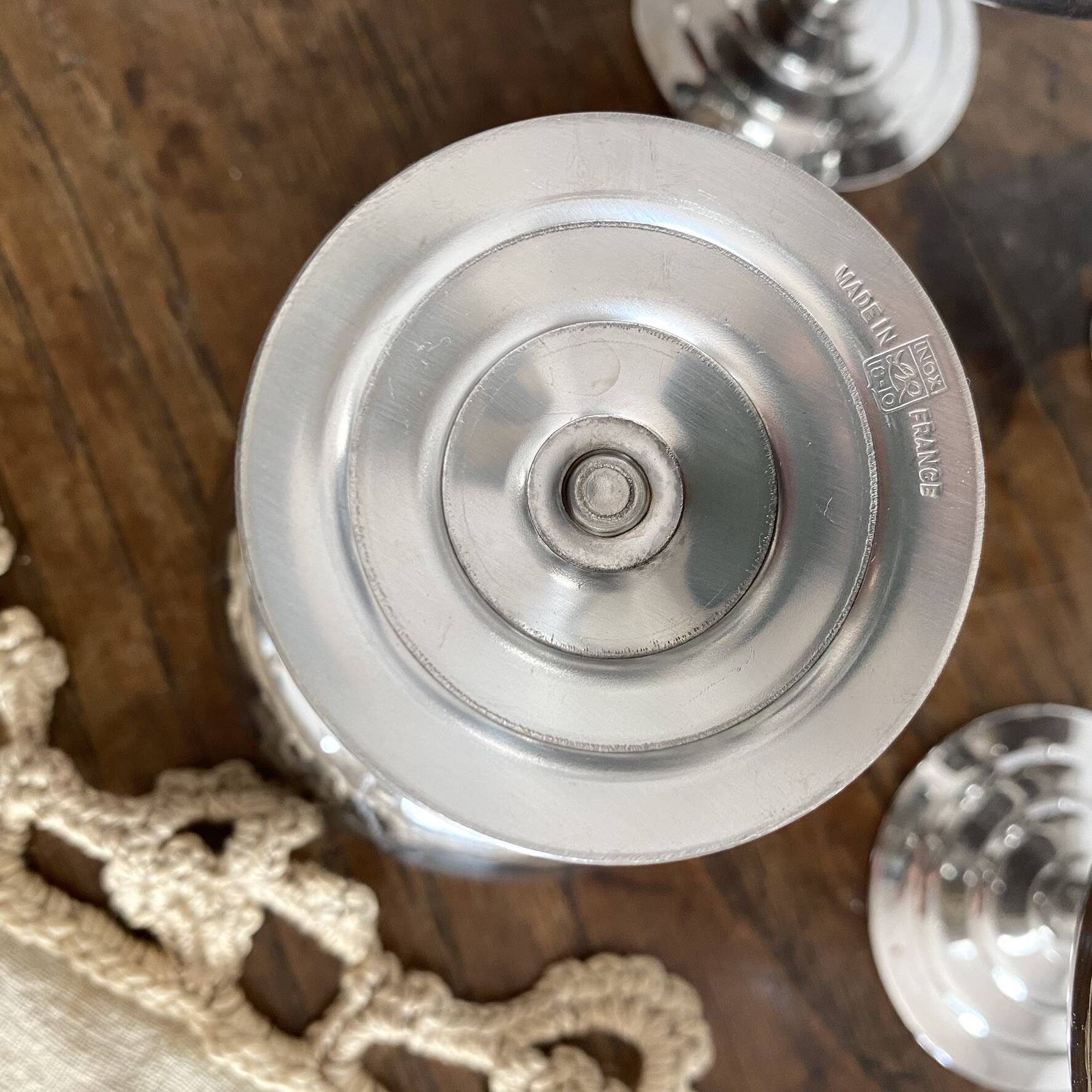 Stainless steel pedestal bowls