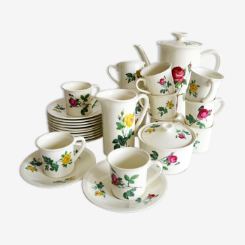 Gien pattern roses coffee service