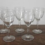 7 white wine glasses in crystal engraved with a vintage frieze