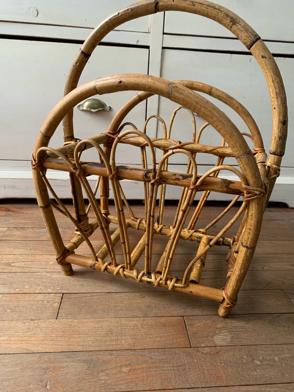 Porte revue vintage en bambou et rotin
