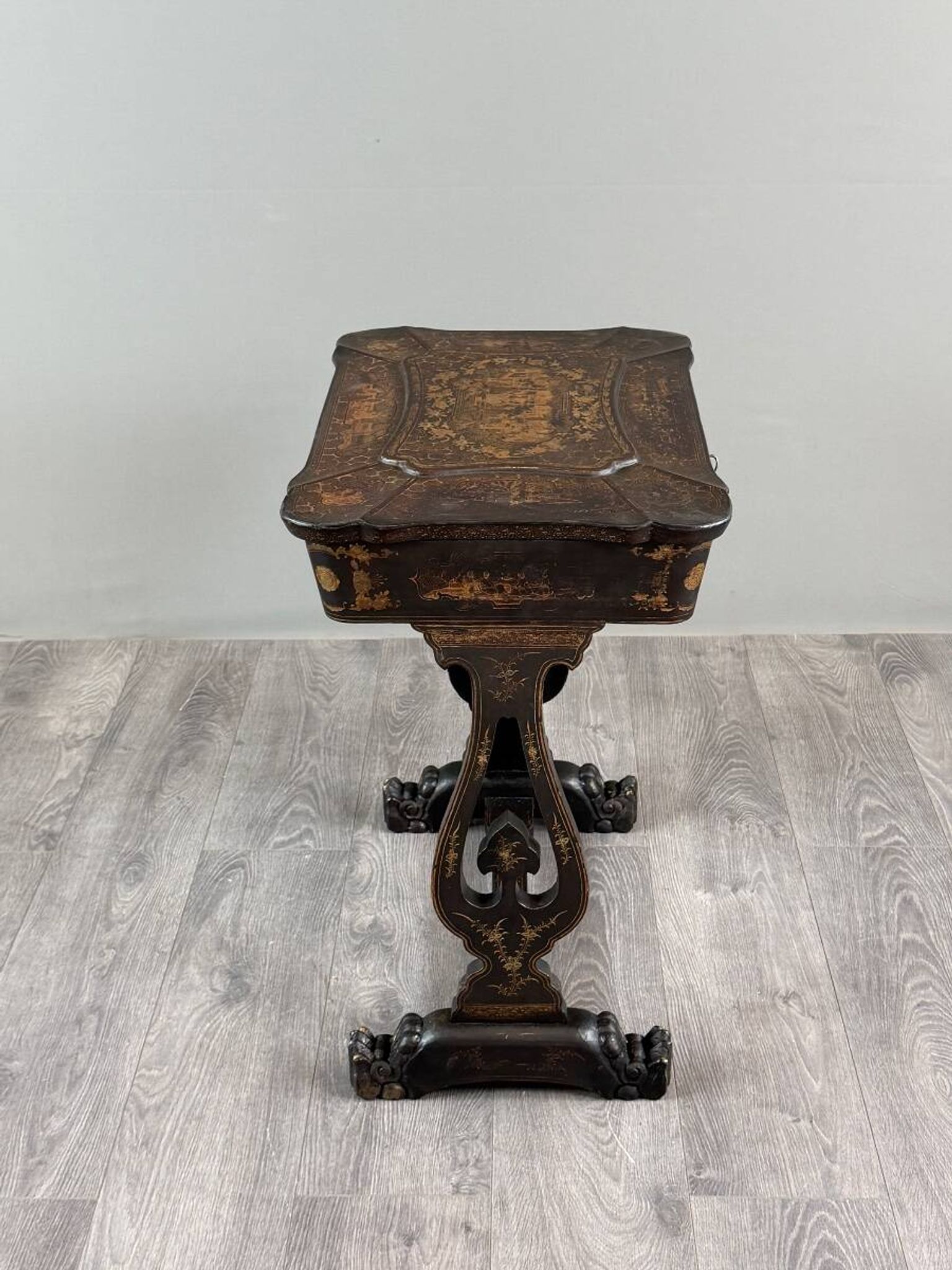 Necessary sewing furniture in blackened wood, Napoleon III style, 19th century.