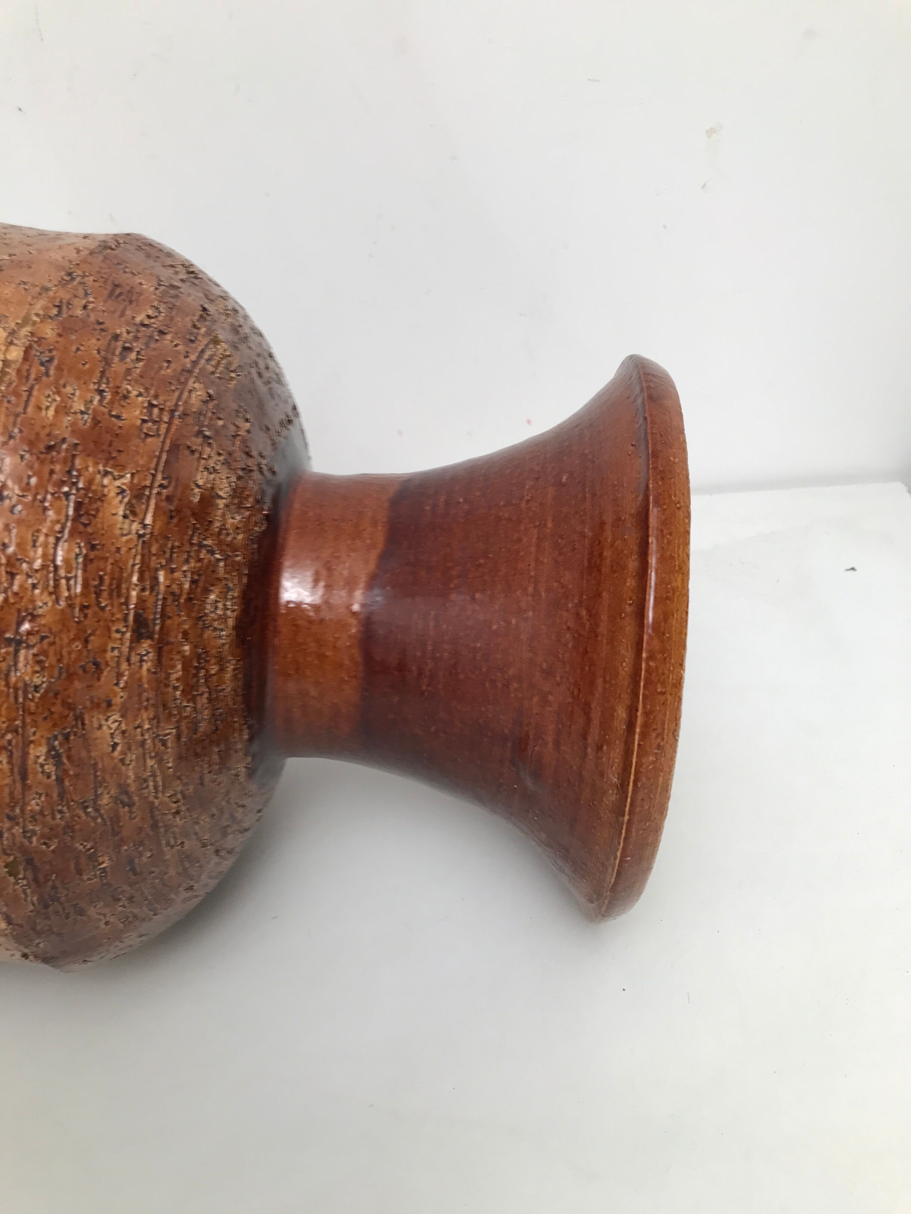 Pair of sandstone vases 50s-60s