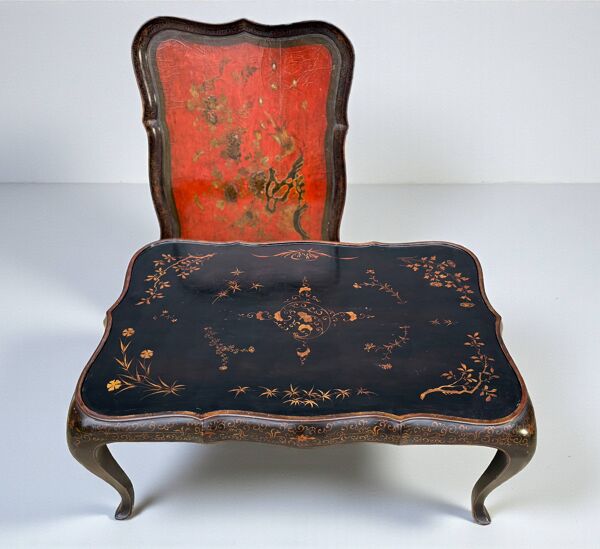 Table basse en laque chinoise noir et rouge du xixe avec plateau independan