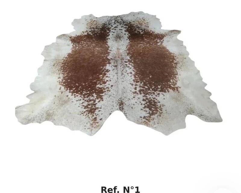 Genuine cowhide rug 1.9 x 1.9 m - Ref. 1