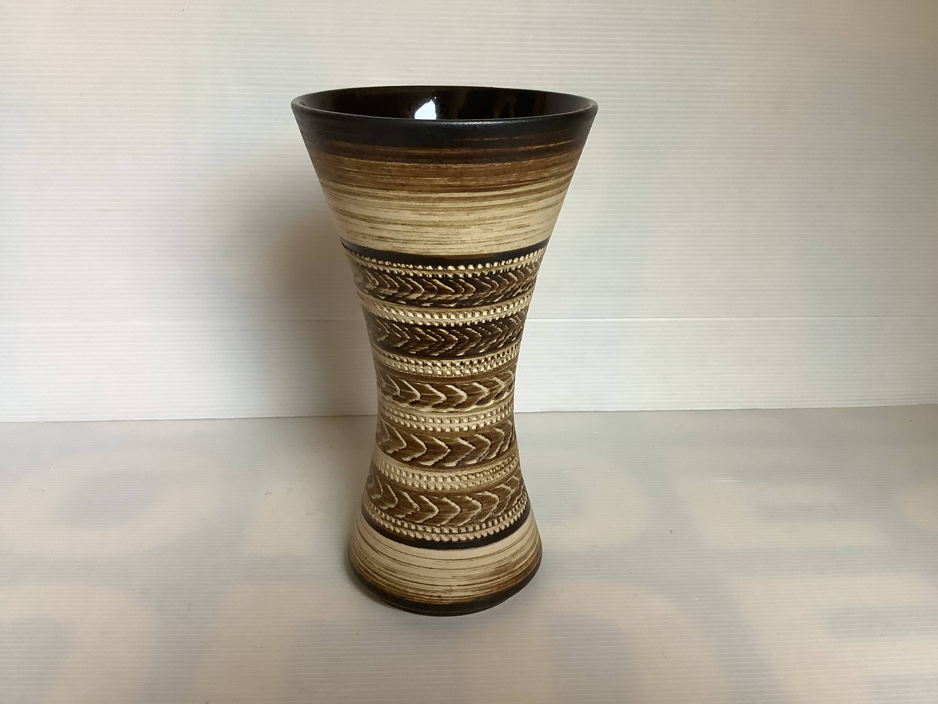 Diabolo vase Germany